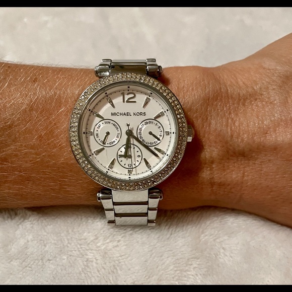 Michael Kors Parker Swarovski Silver Watch - Picture 5 of 5